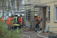 Brand bei Abrissarbeiten - Thieder Feuerwehr probte Ernstfall