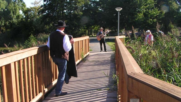 Neue Fußgängerbrücken in Thiede