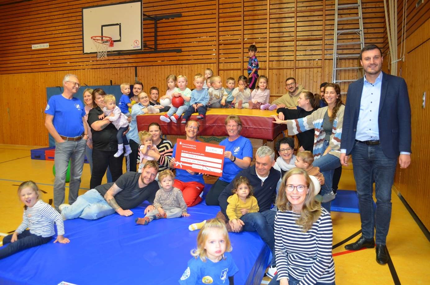 Braunschweigische Sparkassenstiftung fördert die Kinderturnabteilung des TSV Thiede 1900 e.V. 